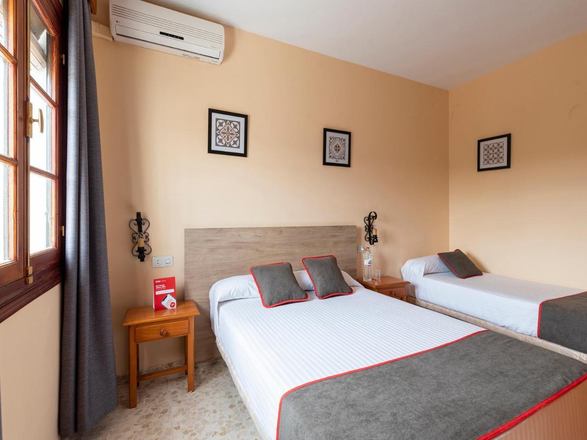 Oyo Hostal El Paisano Utrera Esterno foto