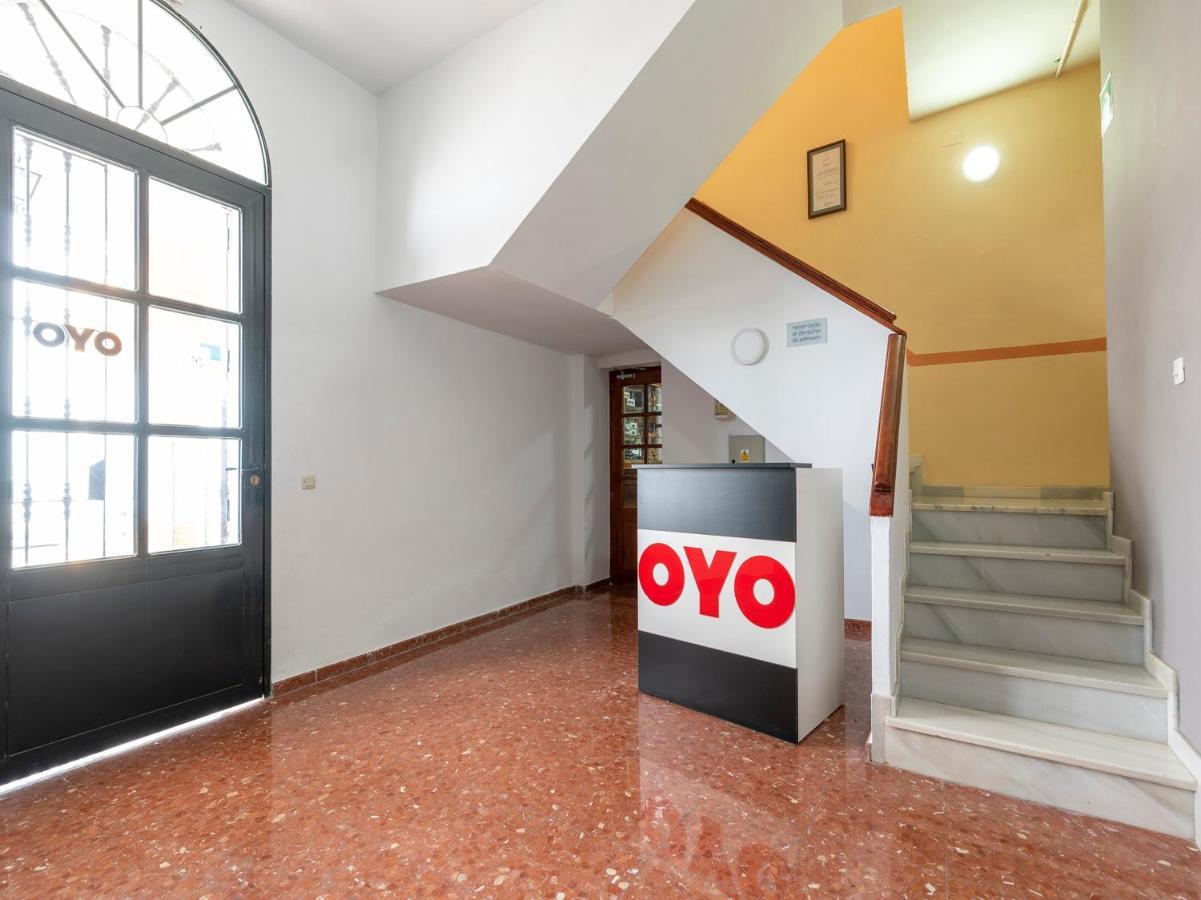 Oyo Hostal El Paisano Utrera Esterno foto