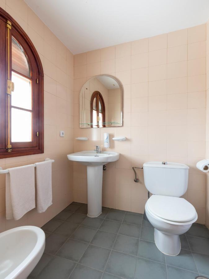 Oyo Hostal El Paisano Utrera Esterno foto