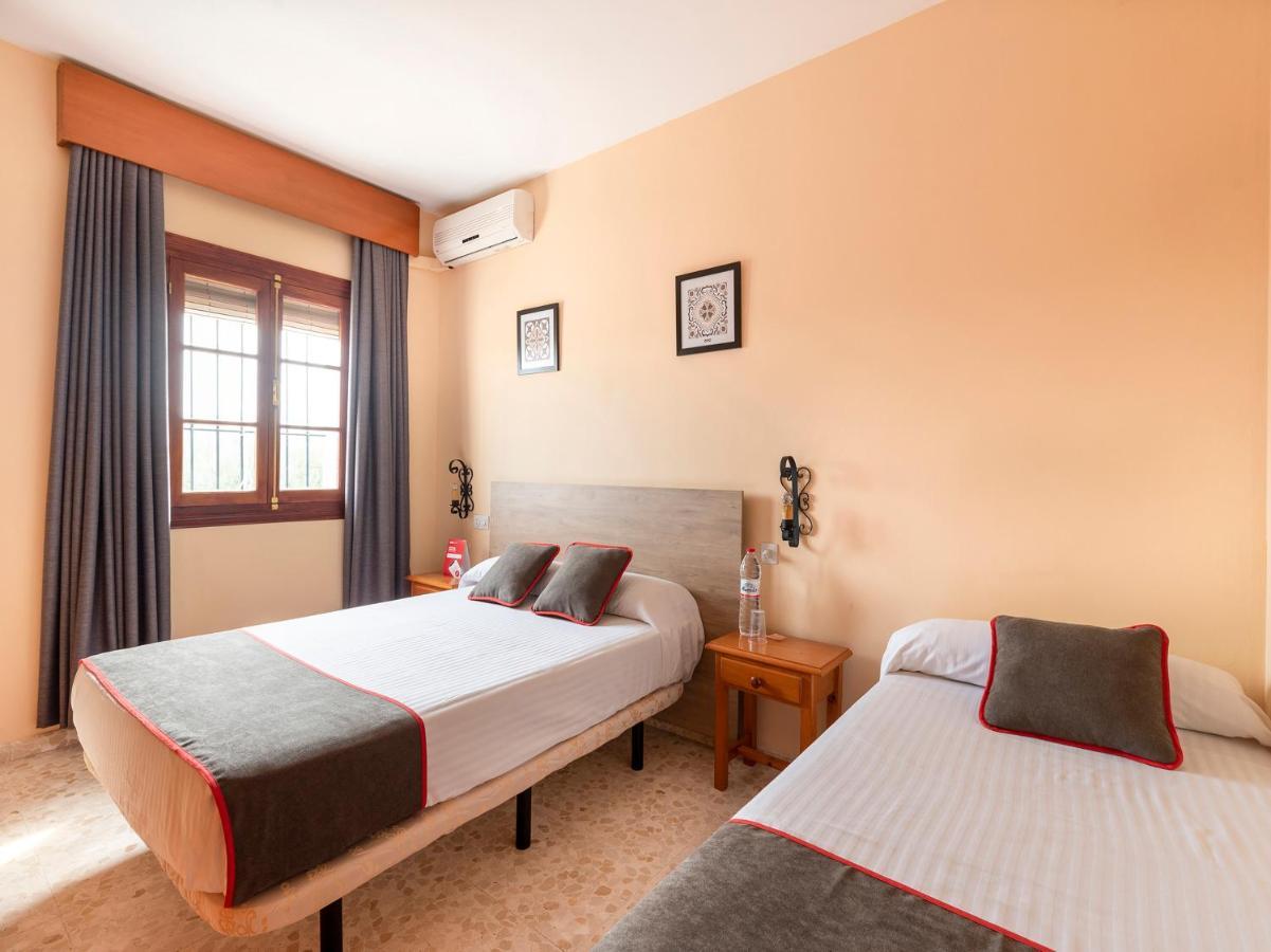 Oyo Hostal El Paisano Utrera Esterno foto